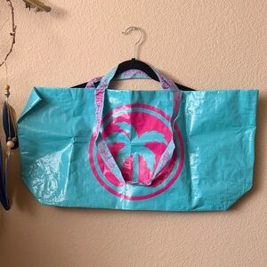 connected apparel Turquoise & Pink Palm Graphic Tote